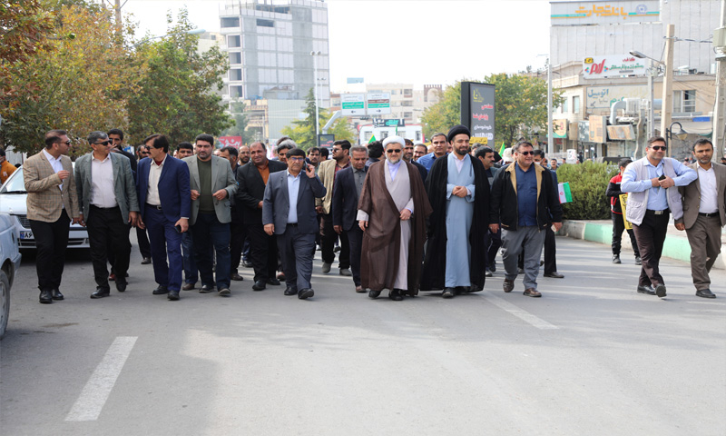 حضور گسترده دانشگاهیان دانشگاه یاسوج در راهپیمایی یوم الله ۱۳ آبان